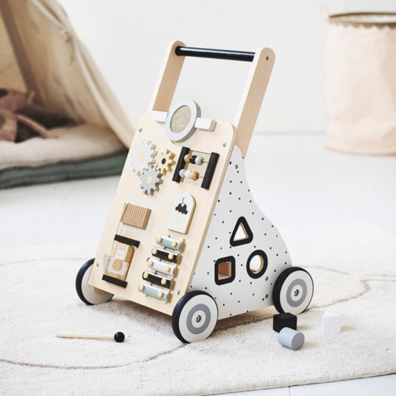 Proposer un chariot de marche à mon enfant, pourquoi ?