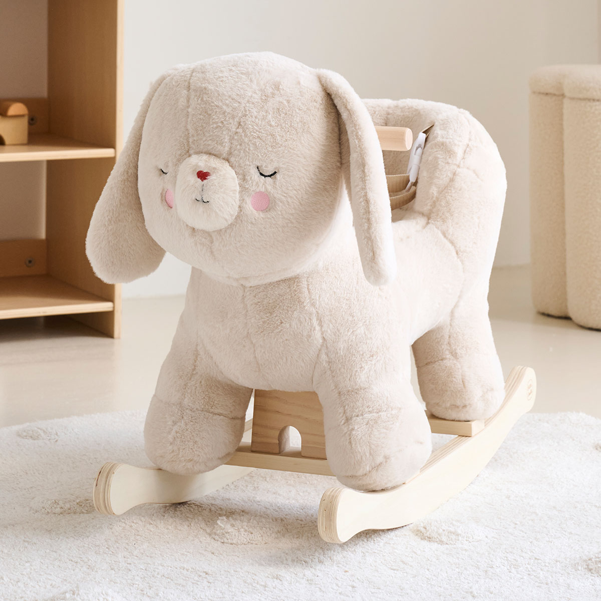 Petite Amélie - Petite Amélie | Cheval à bascule Lapi | Peluche lapin en bois FSC | Beige | Hauteur de siège 29 cm