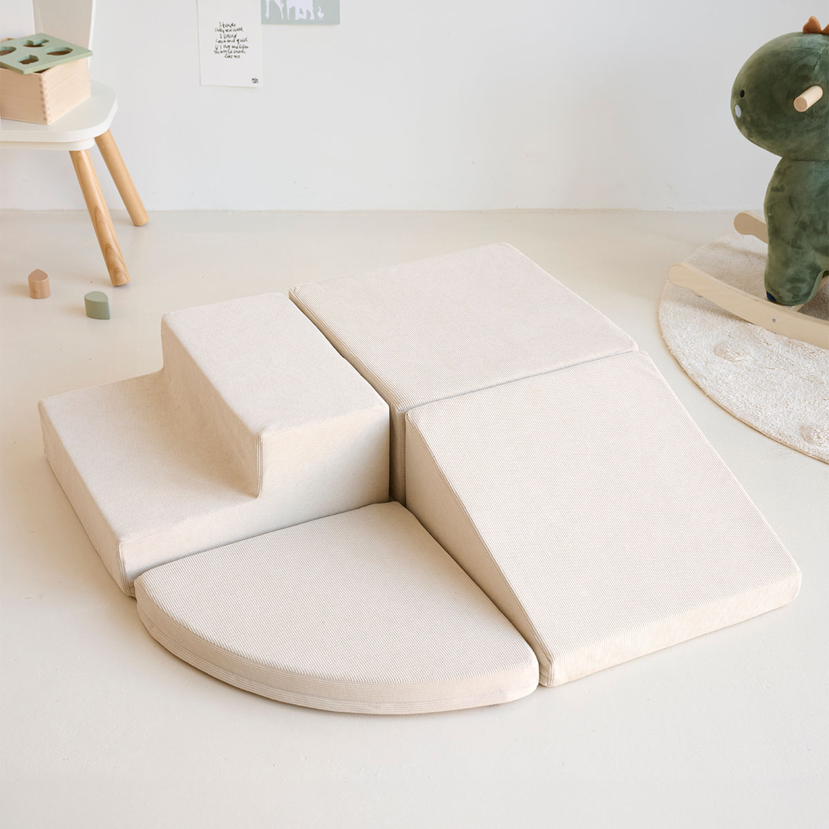 Petite Amélie - Petite Amélie | Jeu de construction en mousse | 4 blocs | Velours côtelé beige | Ensemble de motricité pour enfant | Doux et facile à entretenir