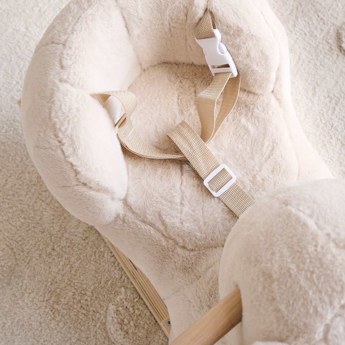 Petite Amélie | Cheval à bascule Lapi | Peluche lapin en bois FSC | Beige | Hauteur de siège 29 cm (Petite Amélie) - Image 3