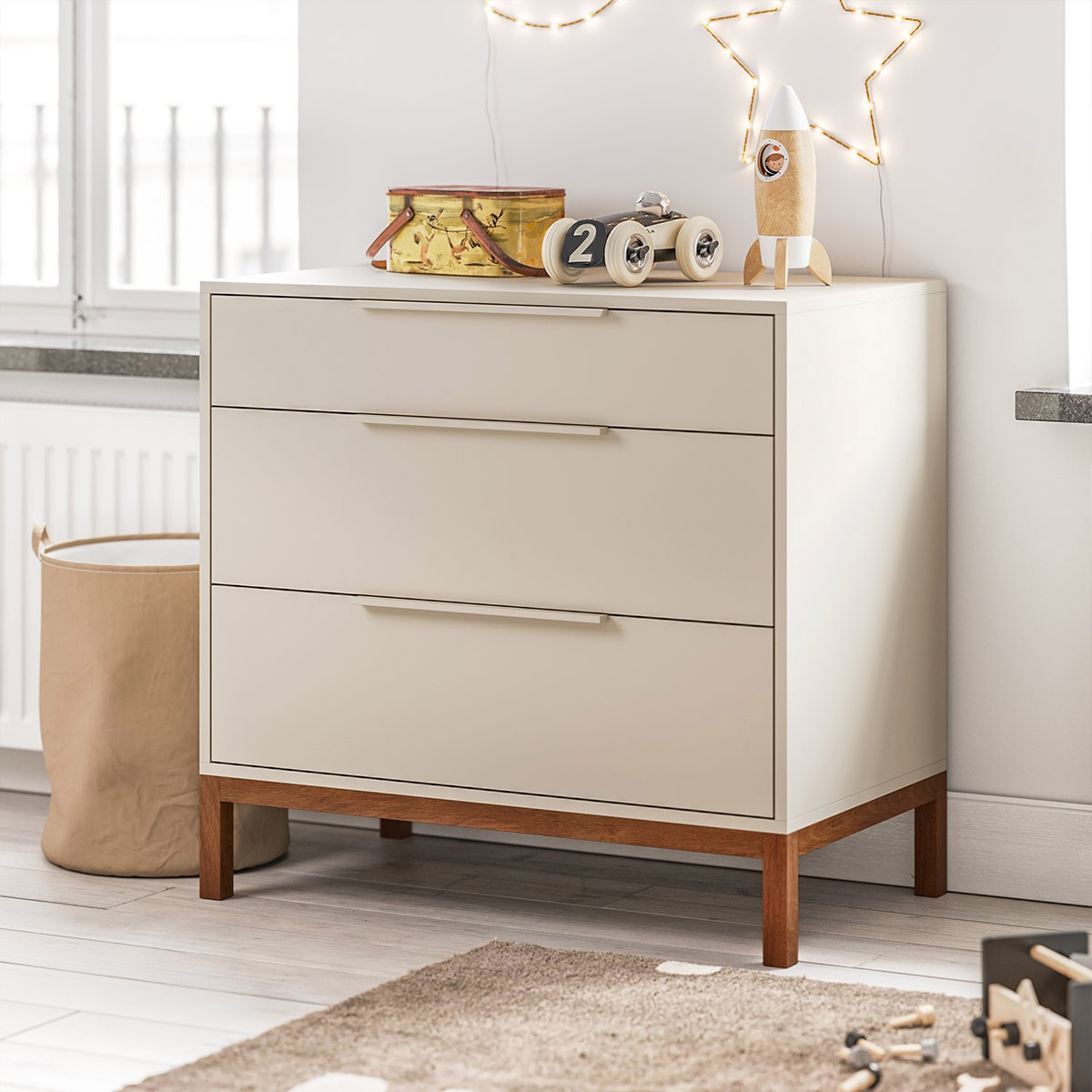 Petite Amélie | Chambre Bébé Soie 2 Éléments | Lit Évolutif et Commode | Avoine | 64,2x122,6x90 cm | Panneaux bois mélaminé et pieds noyer massif (Petite Amélie) - Image 2