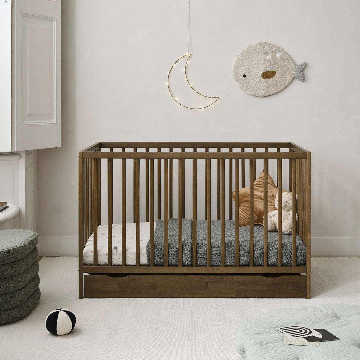 Petite Amélie Lit bébé évolutif en bois de hêtre | 60x120 cm | Cocoa | Trois hauteurs de sommier (Petite Amélie) - Image 5
