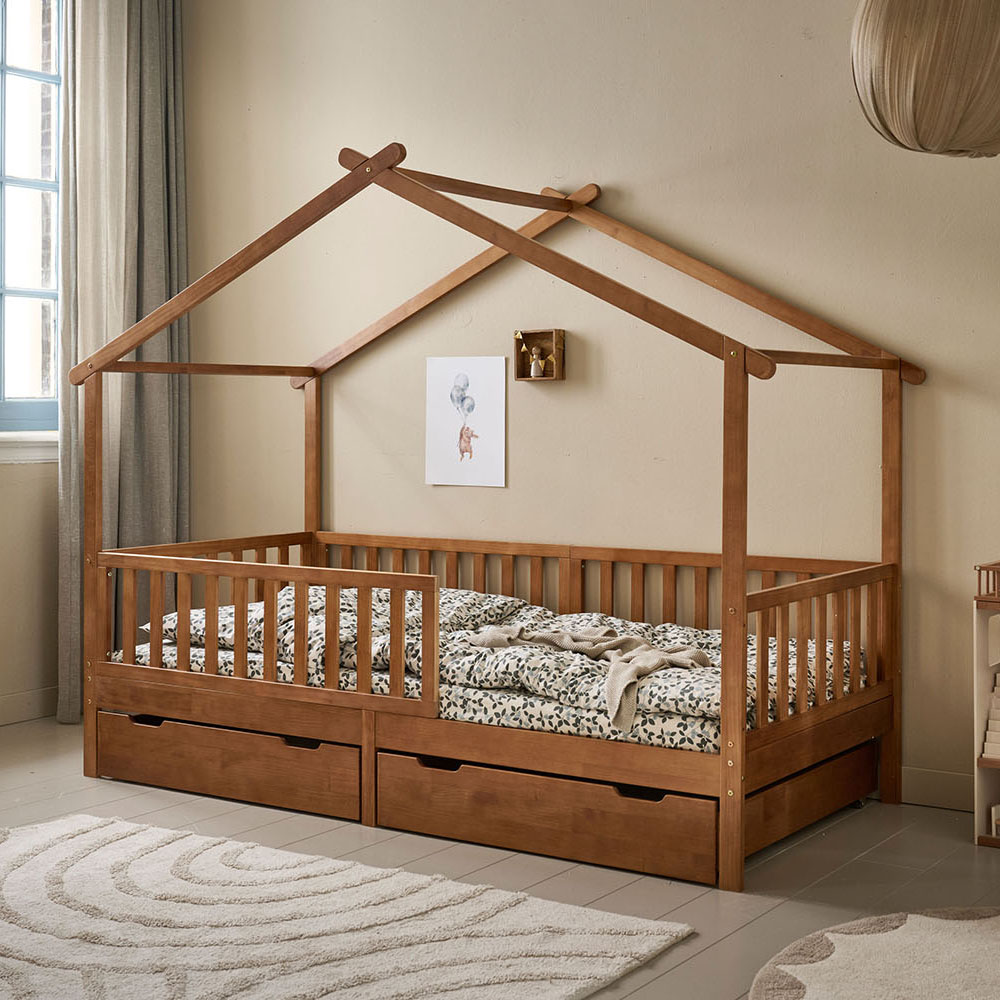 Petite Amélie - Petite Amélie | Lit Cabane Enfant | Bois de pin massif | Noyer | 90x200 cm | Design ludique avec barrières de sécurité pour chambre d'enfant