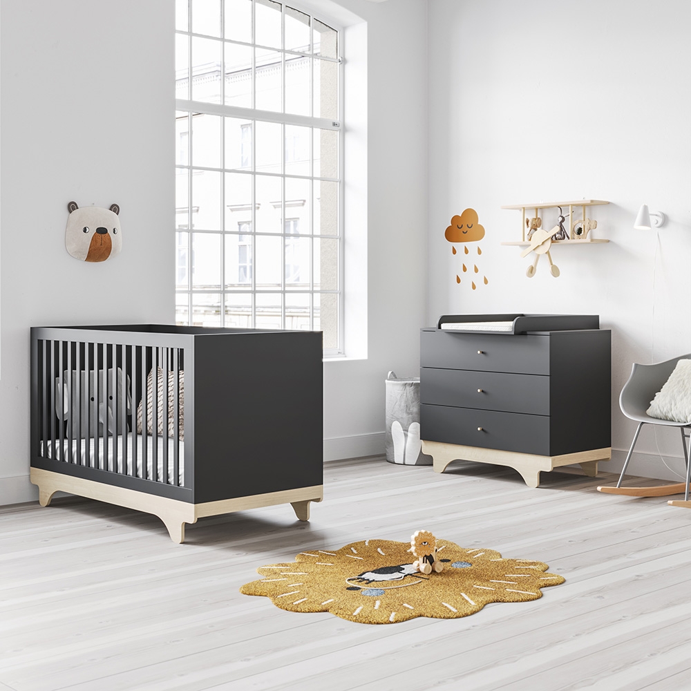 Chambre bébé complète en bois : lit évolutif, commode à langer