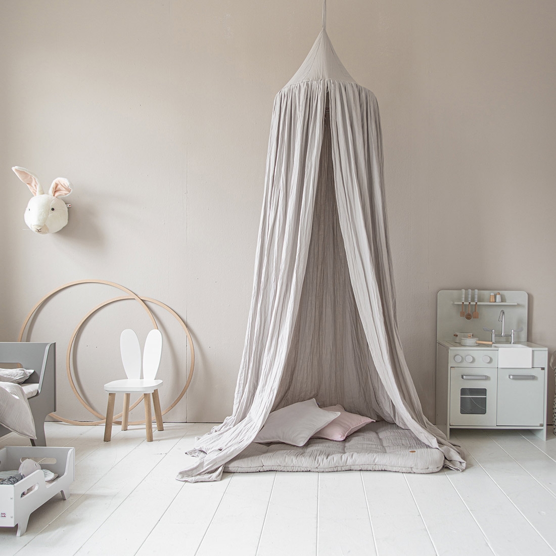 Petite Amélie | Ciel de lit enfant | Gaze de coton biologique | Beige gris clair | Décoration chambre bébé (Petite Amélie) - Image 1