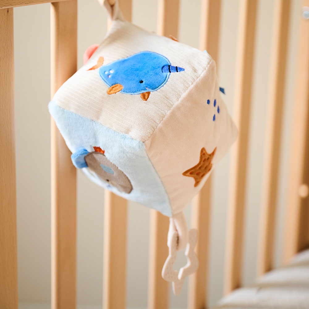 Cube D'activité Bébé En Peluche «Océan» | Beige (Petite Amélie) - Image 3