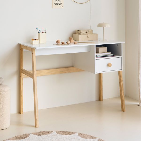 Bureau en bois blanc de la collection Cerise par Petite Amélie