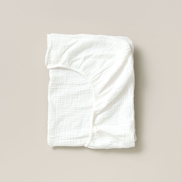 Drap housse gaze de coton 45x80 cm et blanc par Petite Amélie