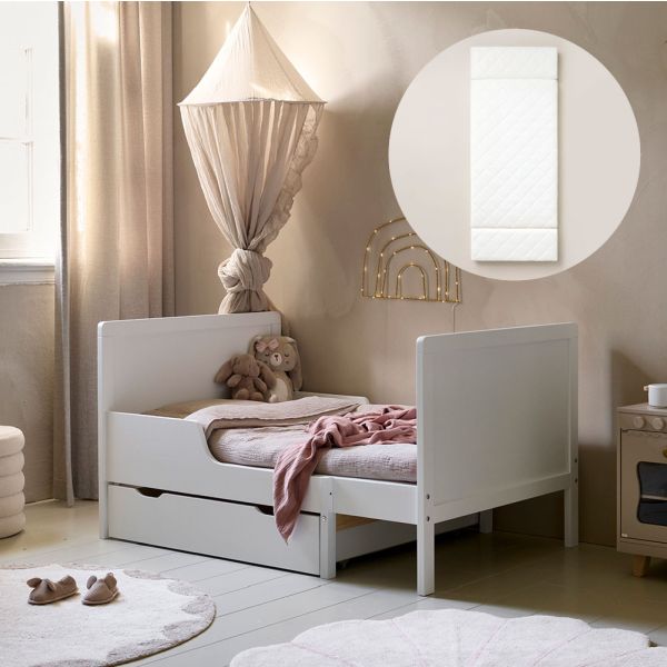 Lit evolutif en bois et blanc avec matelas par Petite Amélie