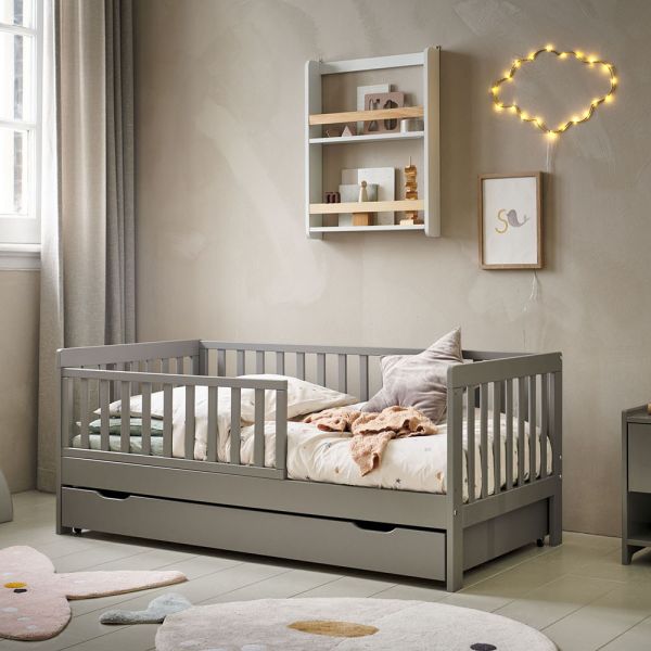 Lit enfant bois avec tiroir gris plume par Petite Amélie