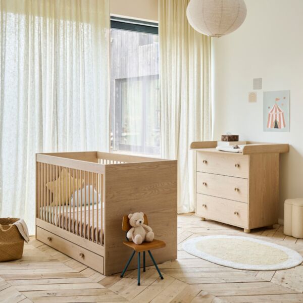 Chambre bébé évolutive «Chêne» 2 éléments | Lit évolutif et commode