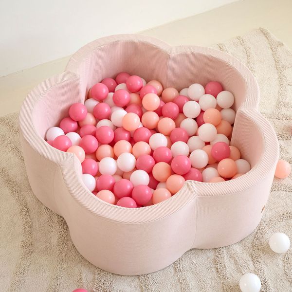 Piscine à balle en velours côtelé rose forme fleur avec 200 balles par Petite Amélie