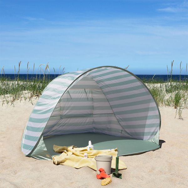 Pop up tent enfant installee sur plage nature par Petite Amélie