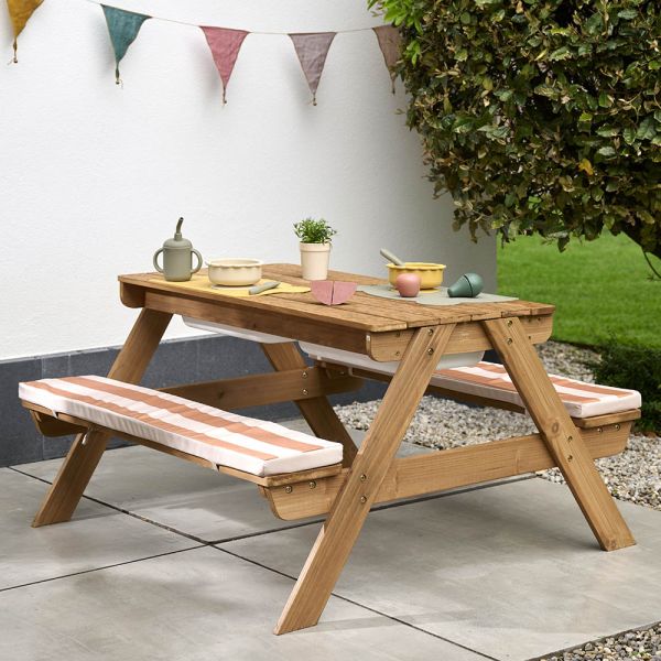 Table picnic enfant en bois avec bacs pour sable et eau par Petite Amélie
