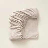 Drap-housse pour bébé 75x95 Taupe clair✔️ Petite Amélie - Main Image