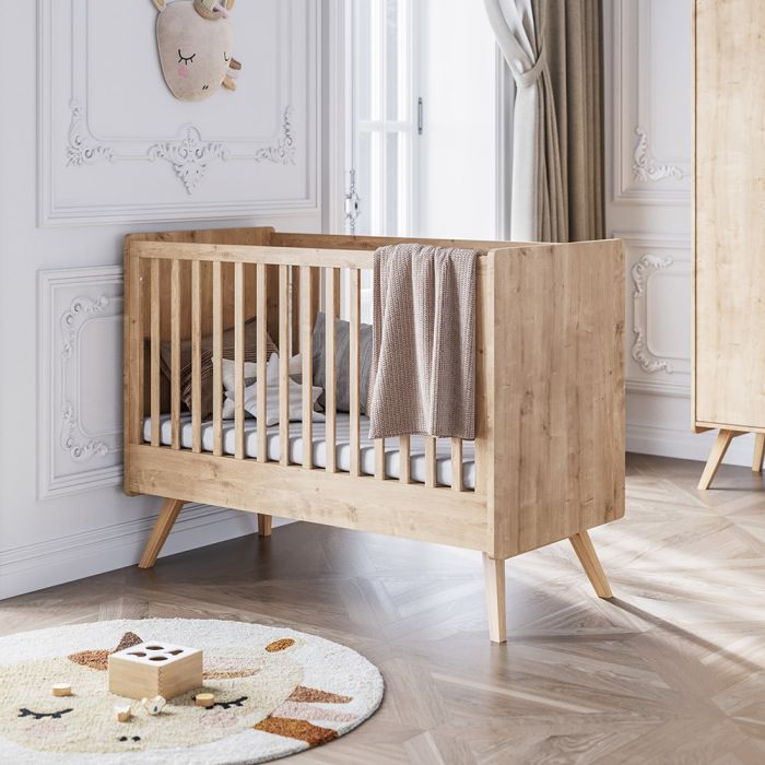 Lit bébé en bois de chêne et hêtre évolutif au style vintage