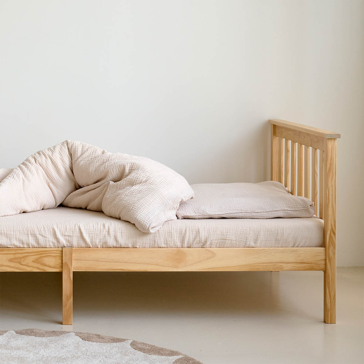 Petite Amélie | Drap-housse bébé | 100% gaze de coton biologique | Beige | 60x120 cm (Petite Amélie) - Image 1