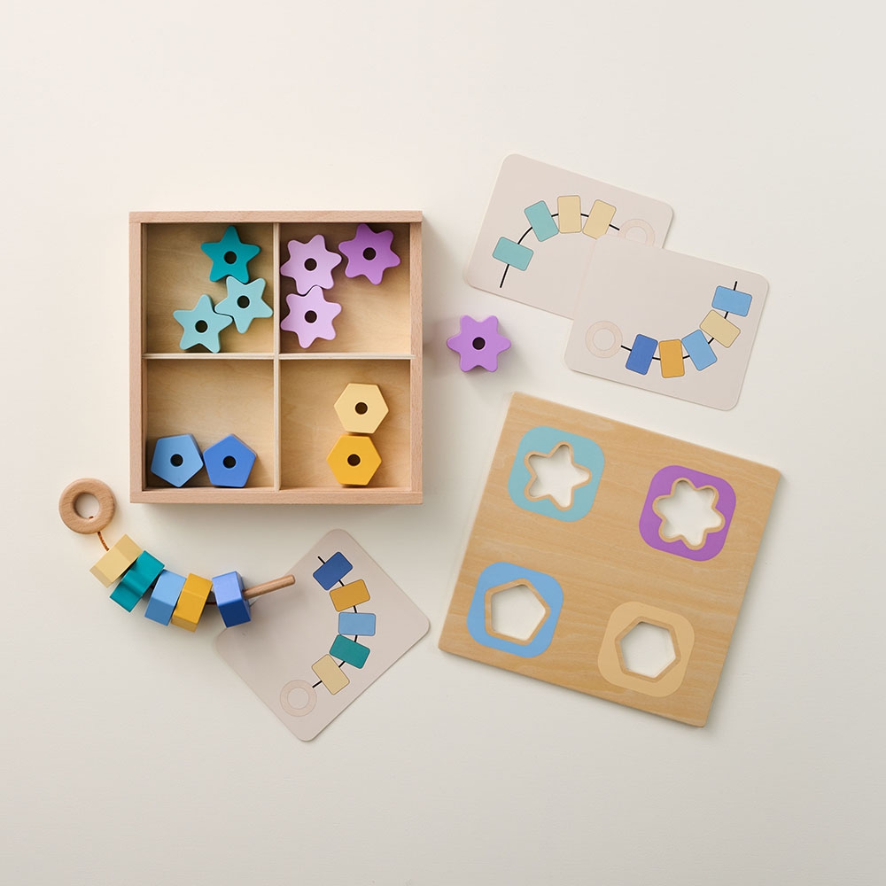 Petite Amélie | Coffret de jouets Montessori | Kit de jeu Play & Grow en bois certifié FSC | Éveil et motricité | 19-21 mois (Petite Amélie) - Image 3