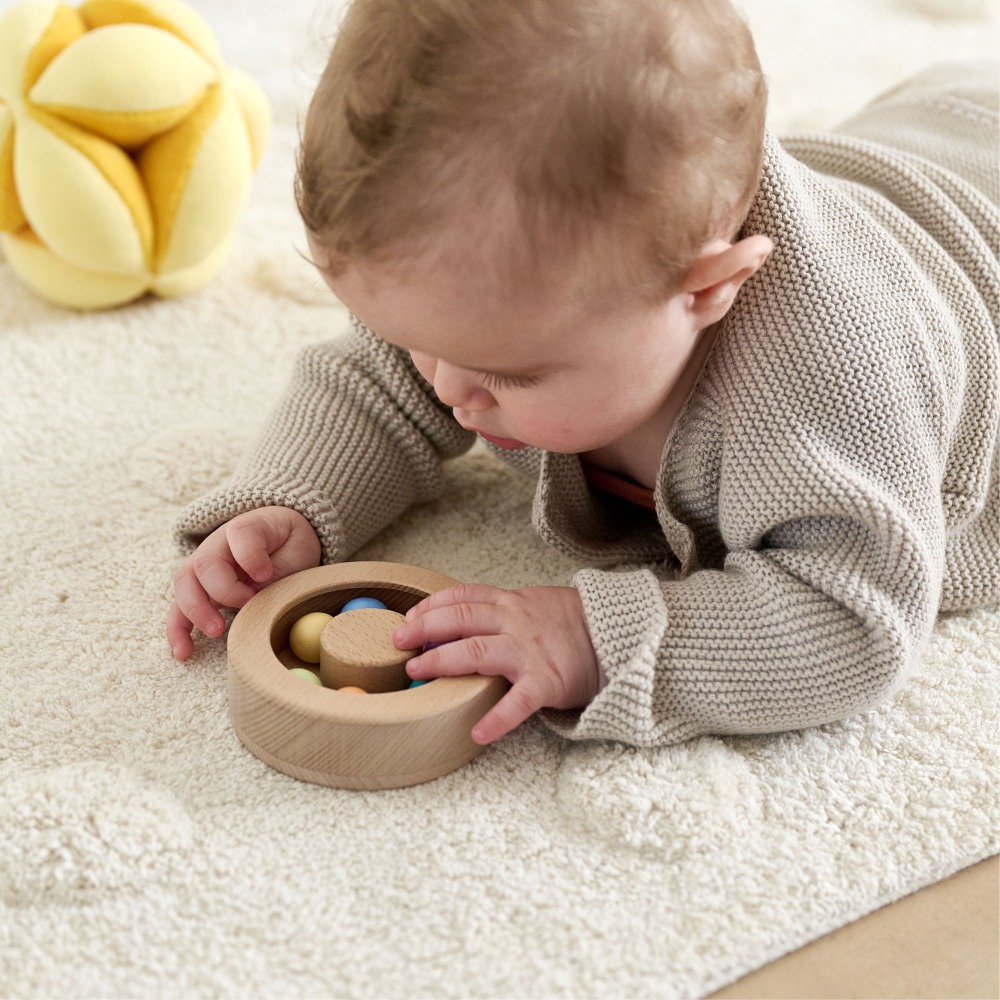 Petite Amélie | Coffret de jouets d'éveil Montessori | Bois certifié FSC et silicone | 7-9 mois | Kit sensoriel et motricité fine avec accessoires (Petite Amélie) - Image 5