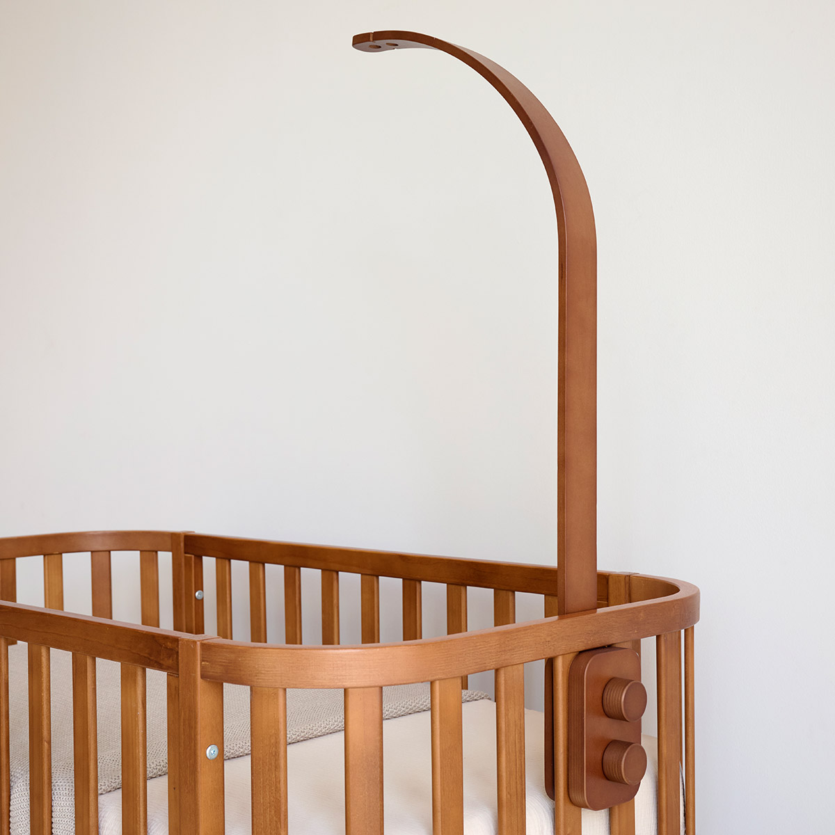 Petite Amélie - Petite Amélie | Mobile pour berceau bébé | Bois de hêtre et feutre | Marron | Design épuré et sécurisé pour une décoration de chambre naturelle