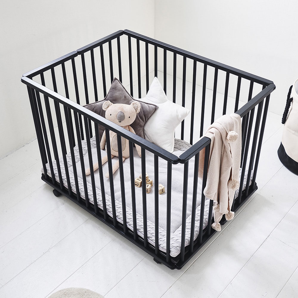 Petite Amélie | Parc bébé bois | Sécurité enfant | Noir | 75x100 cm | Plancher réglable | Pliable | Conforme normes de sécurité EN 12227:2010 (Petite Amélie) - Image 1