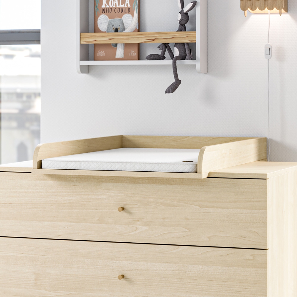 Plan à langer commode chambre bébé 