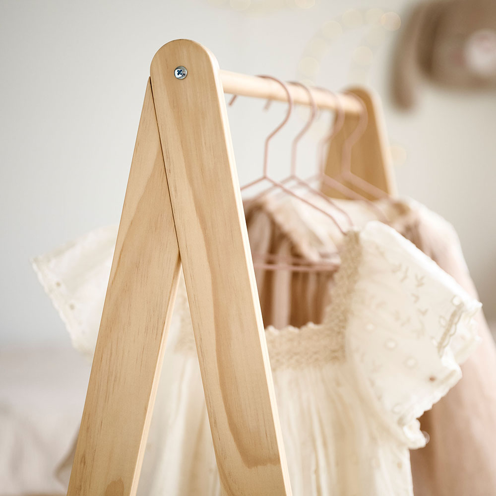 Petite Amélie | Portant à vêtements Cerise | Bois | Blanc | Meuble pour enfant à hauteur accessible (Petite Amélie) - Image 3