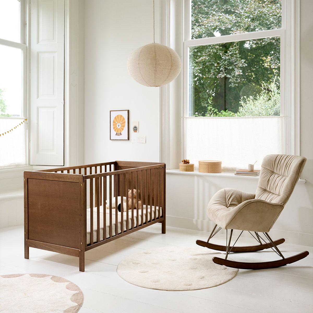 Petite Amélie Rocking chair Leandre | Fauteuil allaitement | Sable | Bois et métal | Confortable pour usage domestique | Supporte jusqu'à 110 kg (Petite Amélie) - Image 2
