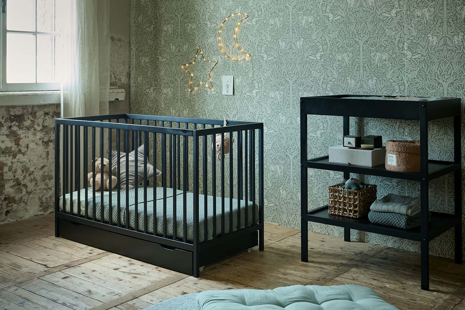 Petite Amélie Table à langer Hêtre | Bois massif et MDF | Noire | 76,4x56,4x95,4 cm (Petite Amélie) - Image 2