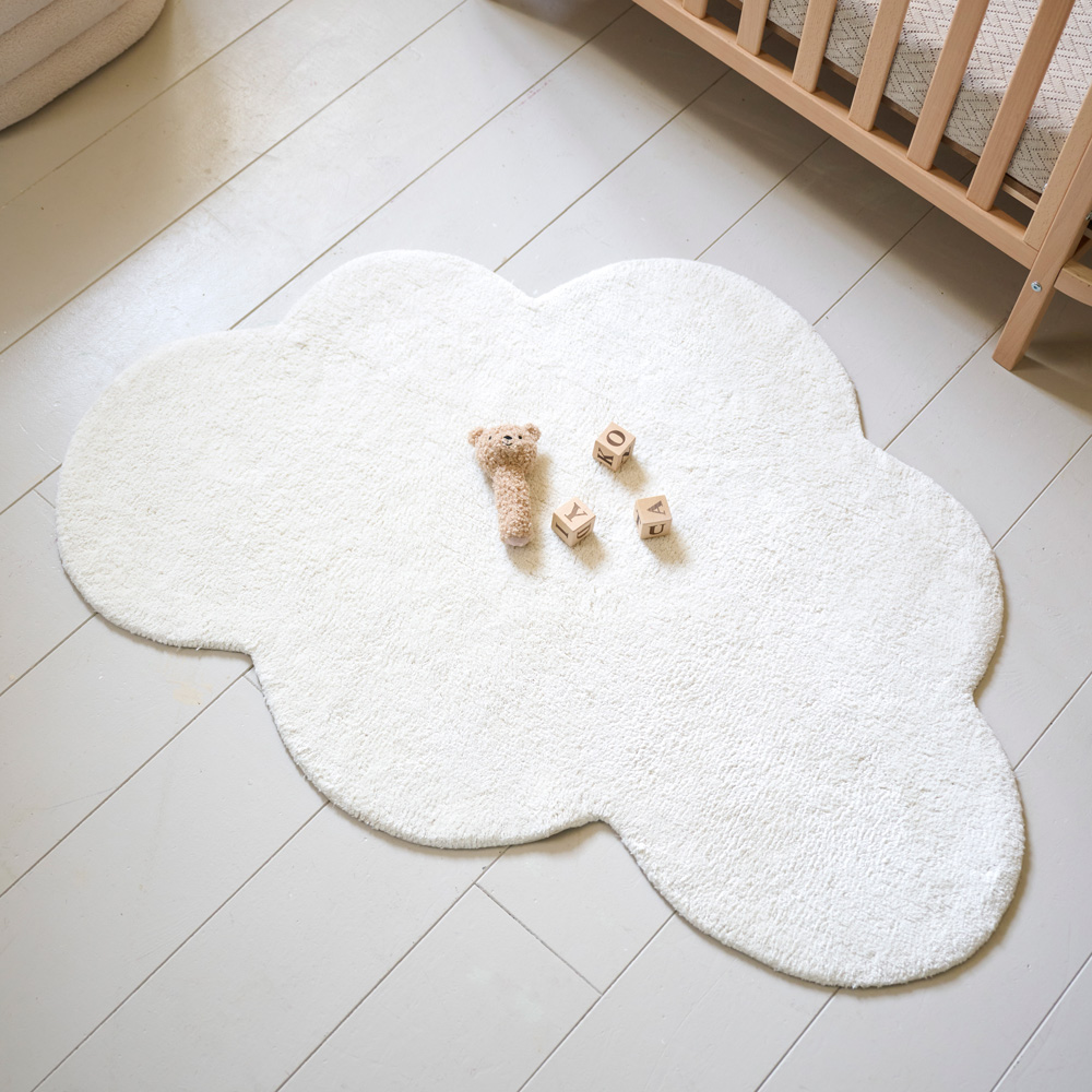 Petite Amélie | Tapis nuage lavable pour chambre d'enfant | Blanc cassé | 80x110 cm | Facile à nettoyer et entretien simple en machine (Petite Amélie) - Image 1