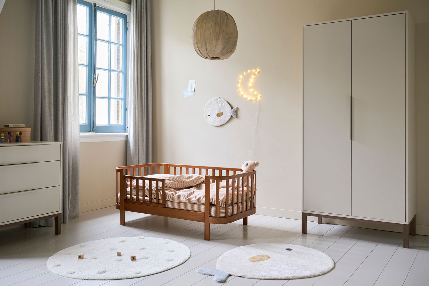 Petite Amélie Tapis Chambre Bébé | Motif Poisson | 100% Coton Doux | Beige | 85x110 cm | Lavable en machine et compatible avec sèche-linge (Petite Amélie) - Image 2