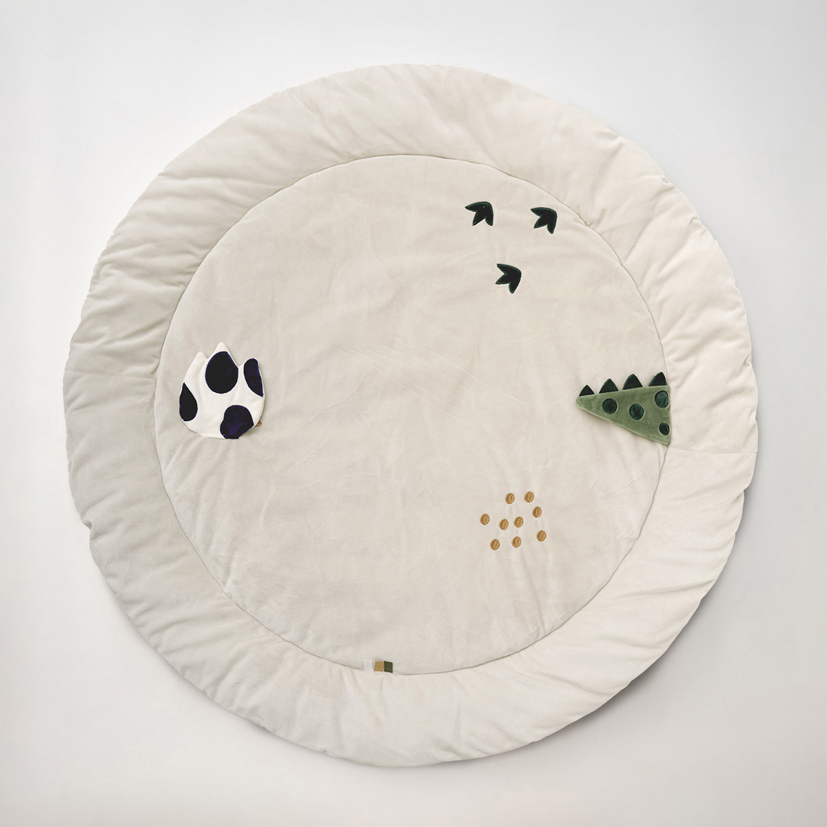 Petite Amélie | Arche d'éveil Dino | Tapis sensoriel amovible | Polyester | Beige | 6 éléments avec suspensions | Facile à nettoyer (Petite Amélie) - Image 8