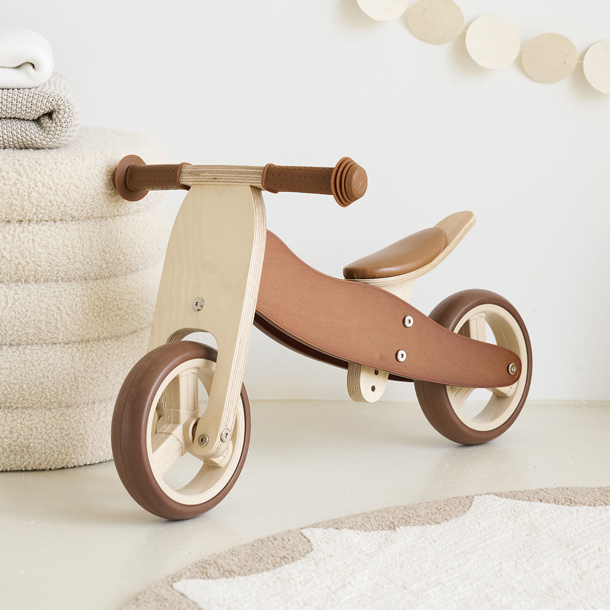 Petite Amélie | Tricycle draisienne évolutif en bois certifié FSC | Noyer | Structure robuste pour enfant (Petite Amélie) - Image 3