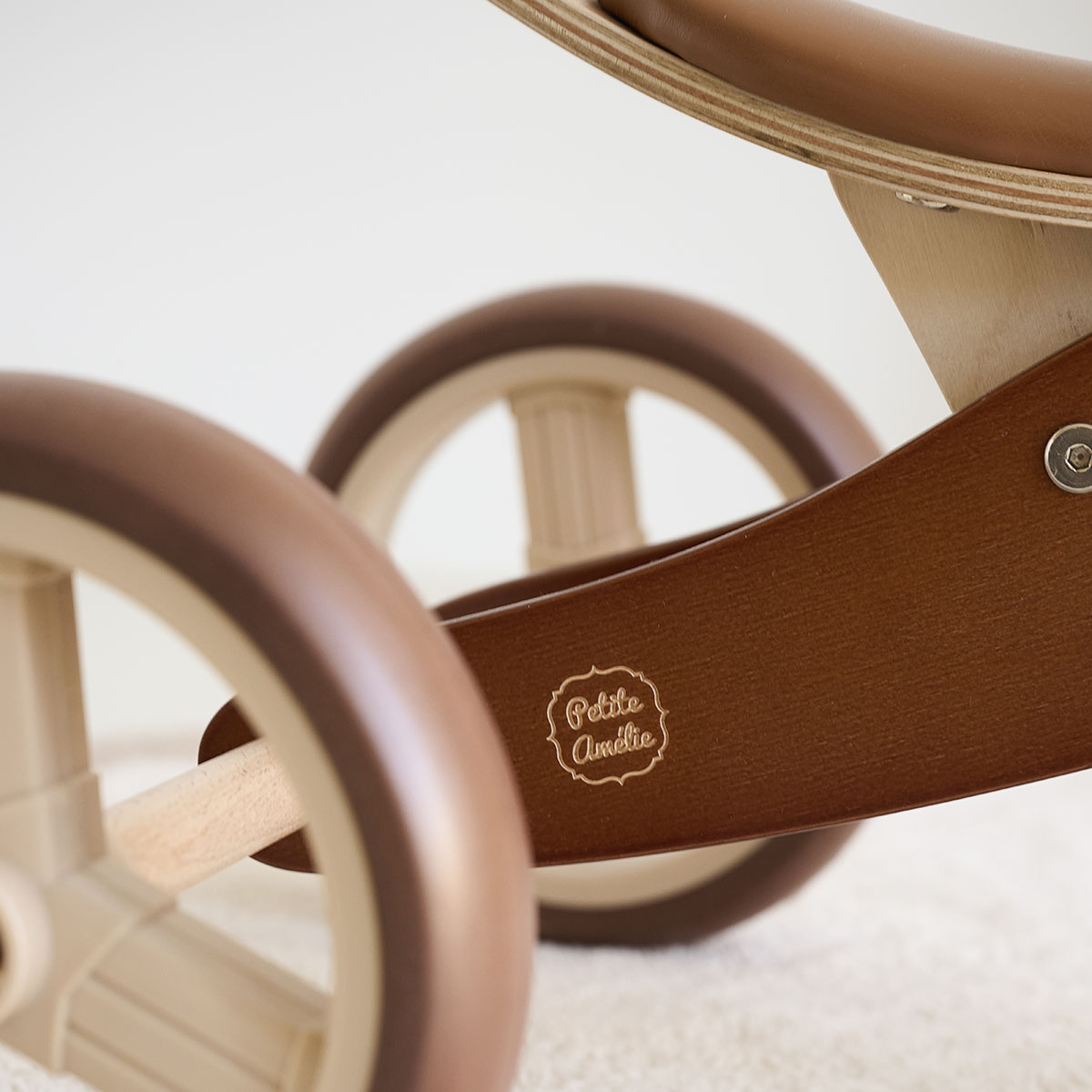 Petite Amélie | Tricycle draisienne évolutif en bois certifié FSC | Noyer | Structure robuste pour enfant (Petite Amélie) - Image 9