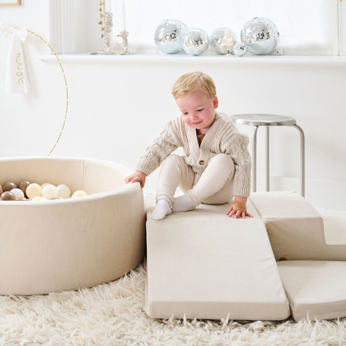 Petite Amélie | Jeu de construction en mousse | 4 blocs | Velours côtelé beige | Ensemble de motricité pour enfant | Doux et facile à entretenir (Petite Amélie) - Image 2