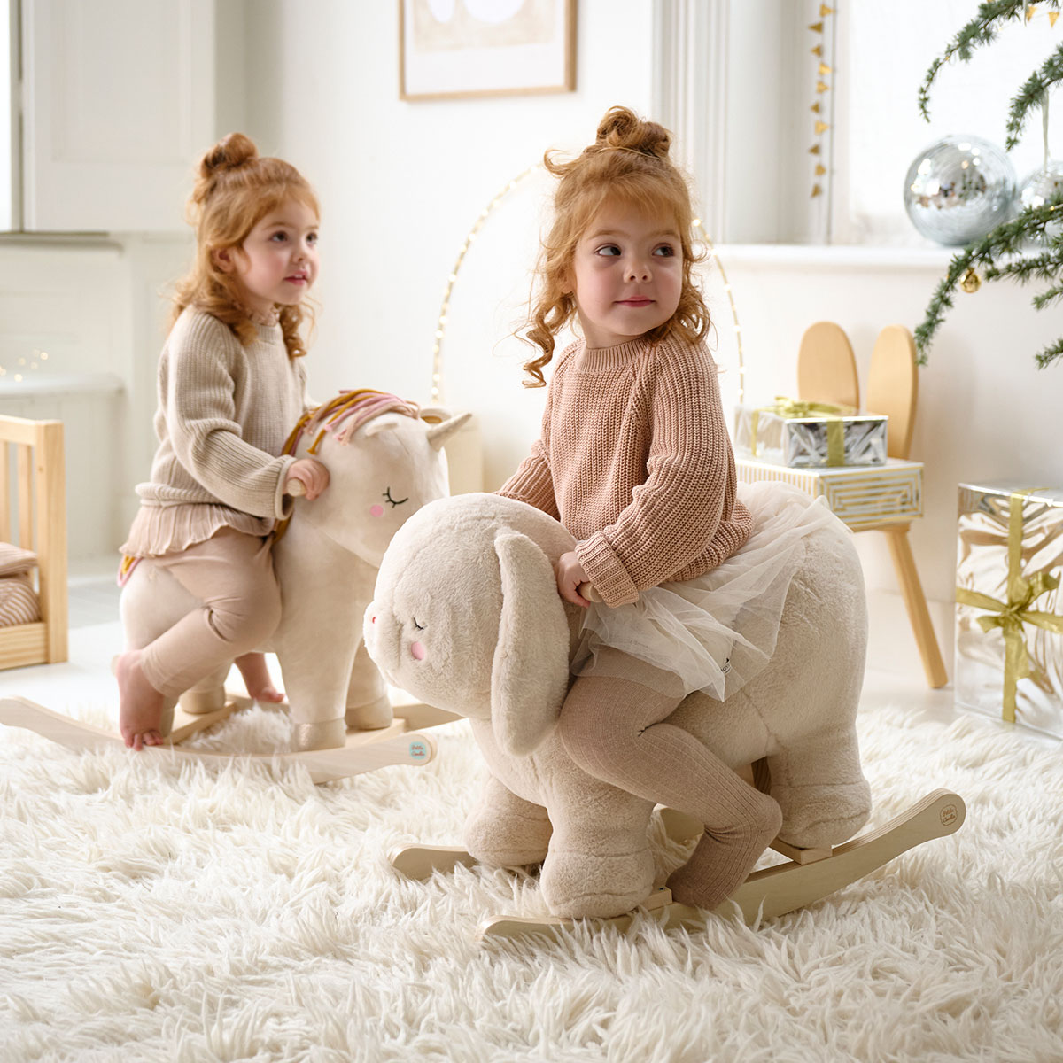 Petite Amélie | Cheval à bascule Lapi | Peluche lapin en bois FSC | Beige | Hauteur de siège 29 cm (Petite Amélie) - Image 1