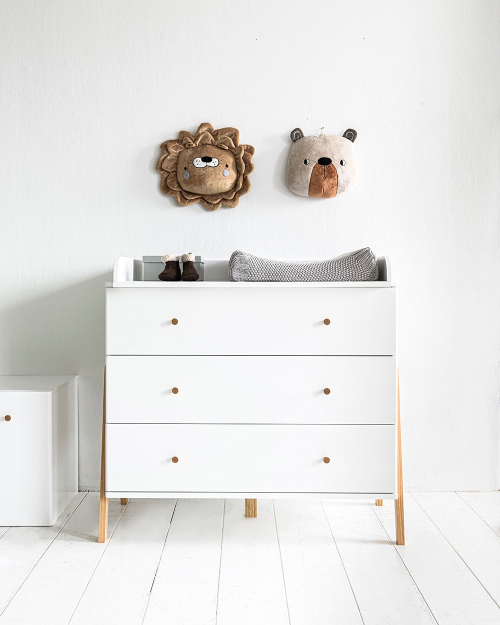 accessoires déco au dessus change bébé accessoires déco commode bebe