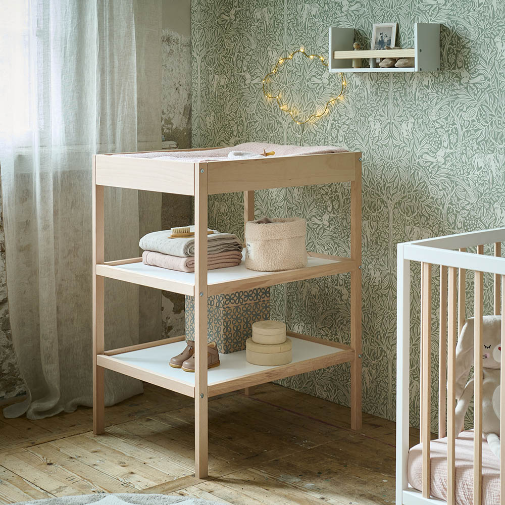 Table à langer bois pour bébé idéale dans petite chambre bébé